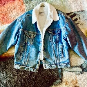 VINTAGE LEVI’S SHERPA TRUCKER JACKET